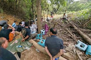 Cole: Đã nói chuyện với Kuminga hoặc hy vọng mâu thuẫn sẽ được giải quyết sau hậu trường